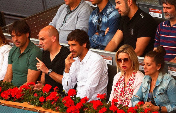 Tennis, Madrid: Cambiasso e Raul ammaliati dalla sfida tra Federer e Thiem