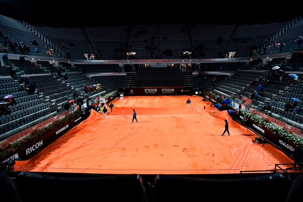 Tennis, Internazionali d'Italia: out Wawrinka, match di Cecchinato rinviato per pioggia