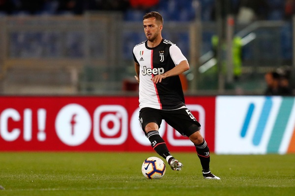 Juve, in tre su Pjanic. Ma non è detto che vada via