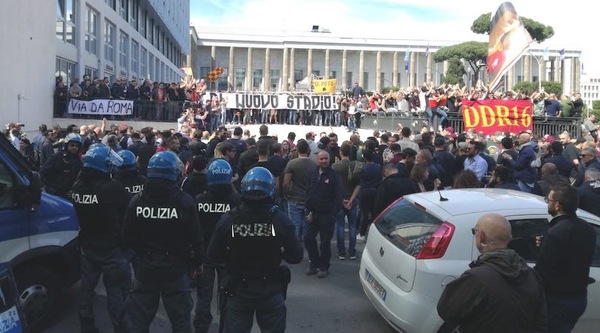 Contestazione Roma: «Dirigenza di cialtroni senza rispetto»