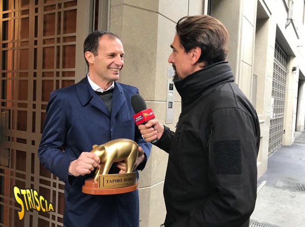 Allegri riceve il Tapiro d'oro: «Con la Juventus, cinque anni d'amore»