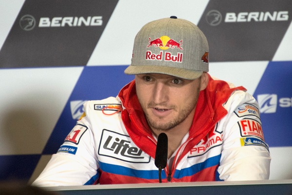 Miller: «Ho consumato le gomme lottando con Marquez»