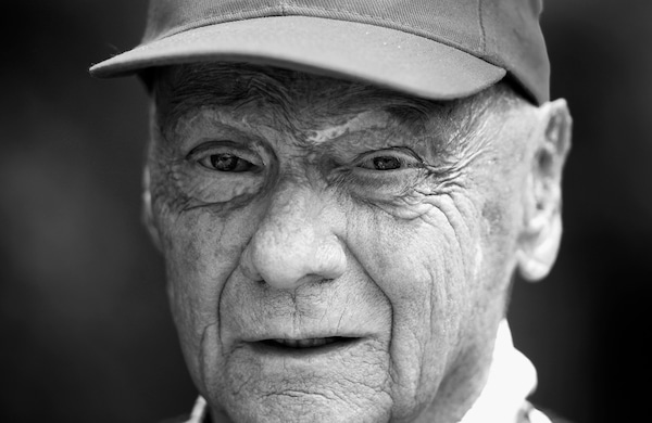 Leclerc: «Riposa in pace, Niki Lauda. Leggenda»