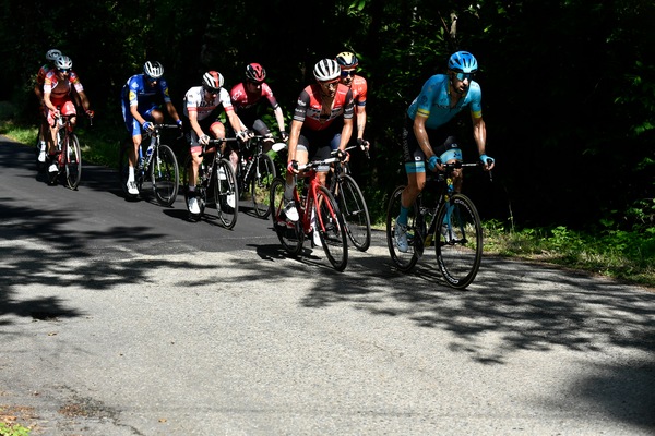 Giro d'Italia, 12ª tappa a Benedetti. Polanc nuova maglia rosa