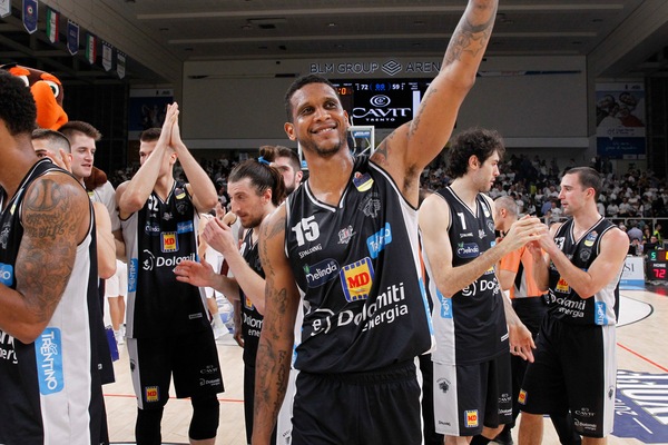 Basket, playoff Serie A: Trieste e Trento vincono Gara 3