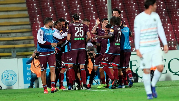 Il Venezia cade a Salerno: Djuric e Jallow trascinano la Salernitana