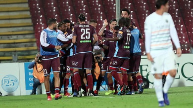 Il Venezia cade a Salerno: Djuric e Jallow trascinano la Salernitana