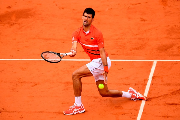 Roland Garros, Djokovic-Thiem rimandata per maltempo