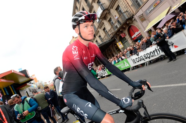 Froome è stato dimesso dall'ospedale: torna a casa dopo l'infortunio