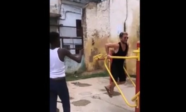 Cuba, allenamento in strada per Mertens