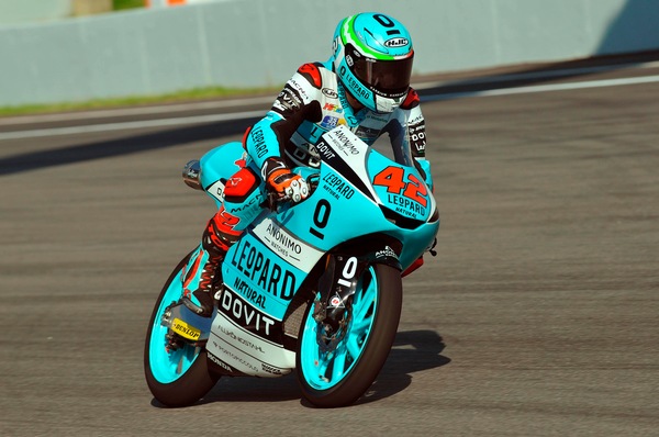 Moto3, vittoria Ramirez in Catalogna: Vietti rimonta ed è terzo