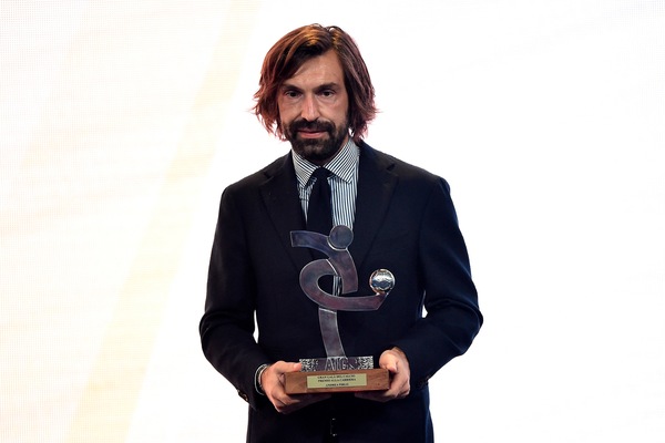 Truffava commercianti spacciandosi per Pirlo: denunciato