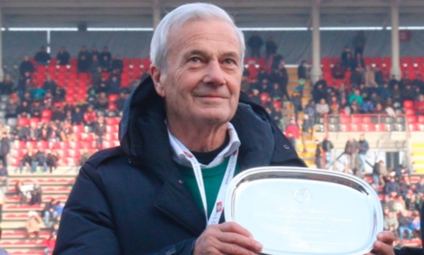 Gigi Simoni ricoverato in terapia intensiva, le sue condizioni sono gravi