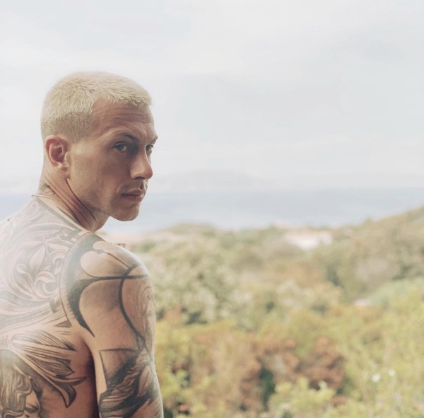 Bernardeschi cambia look: taglio alla Eminem