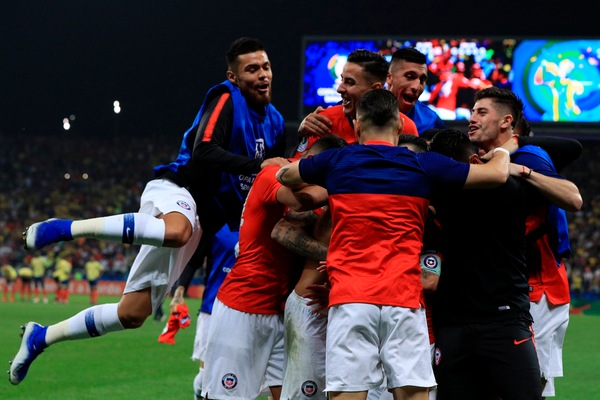 Il Cile vince ai rigori: la Colombia di Cuadrado saluta la Coppa America