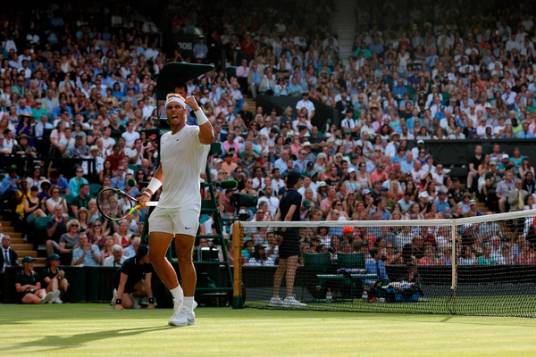 Wimbledon, Nadal stende Kyrgios e supera il turno: avanzano anche Federer e Nishikori