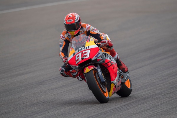 Sachsenring: Marquez davanti nelle terze libere, Rossi undicesimo