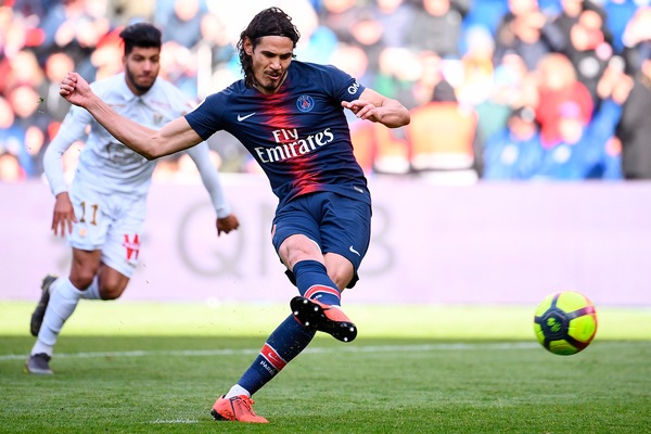 Inter, lo United fa muro per Lukaku: l'alternativa è Cavani