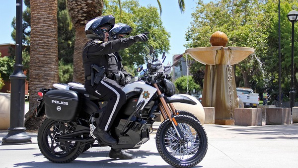 Stati Uniti, le moto elettriche si diffondono in polizia
