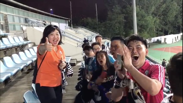 A Nanchino i tifosi cinesi inneggiano a Tuttosport