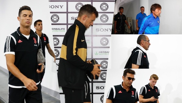 Juve-Inter, i giocatori bianconeri e nerazzurri arrivano all'Olympic Stadium di Nanchino