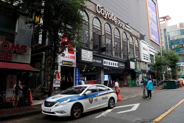 Gwangju: crolla balconata in discoteca, feriti alcuni atleti