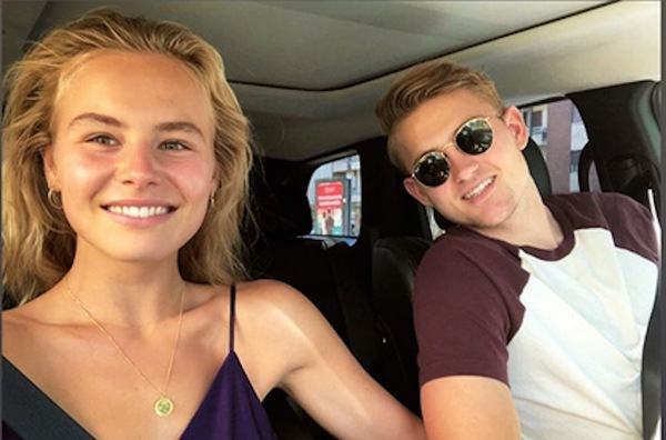 De Ligt l'esploratore con AnneKee. E i tifosi della Juve li seguono