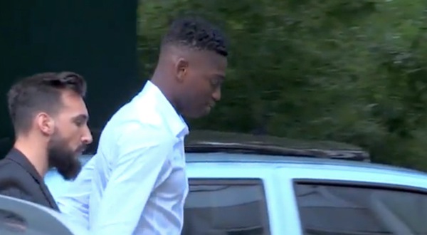 Milan, ecco Leao: visite mediche, nel pomeriggio la firma