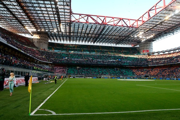 San Siro, capienza ridotta nella prossima stagione. Chiusi sei settori