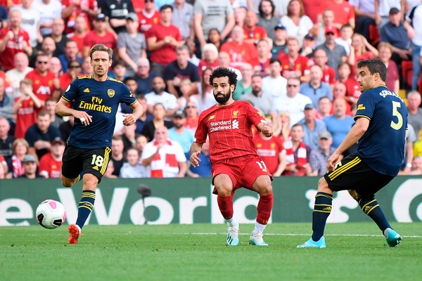 Liverpool in testa alla Premier League. Prima vittoria del Chelsea, Manchester United ko