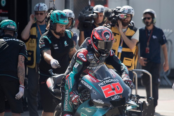 Silverstone: Quartararo più veloce nel Warm Up, Rossi quarto