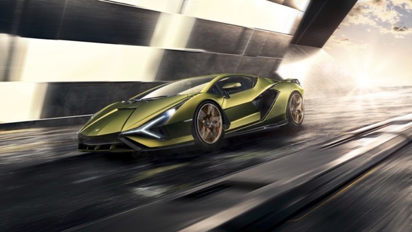Lamborghini Sián, l'ibrida stupisce già