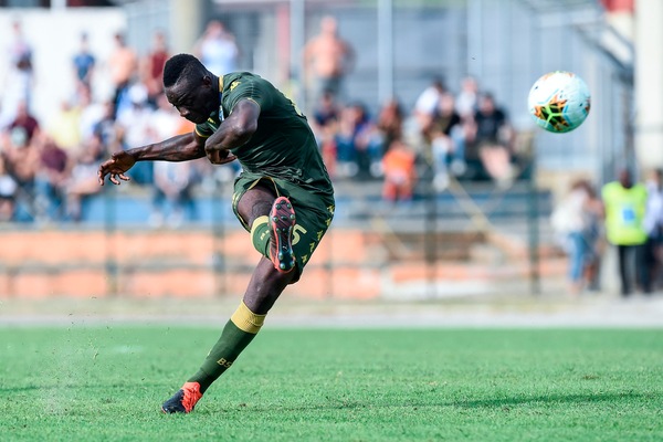 Brescia, Balotelli apre il 3-2 contro il Frosinone. Presente anche Pirlo