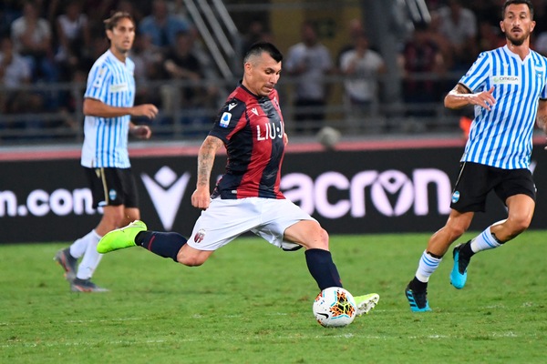 Bologna, Medel: "La chiamata di Mihajlovic mi ha spinto ad accettare"