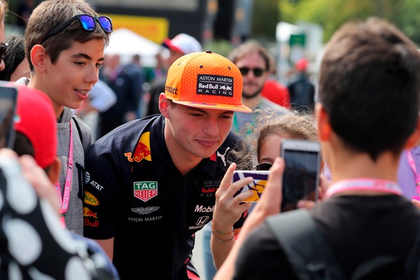 Verstappen: "Non avrei problemi in squadra con Leclerc"