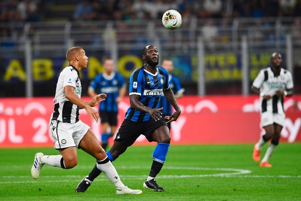 L'opinionista cacciato chiede scusa a Lukaku: "Vorrei incontrarlo"