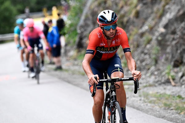 Coronavirus, successo per l'asta della bici di Nibali del Tour de France