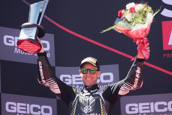 Sbk, Aragon: Rea trionfa in Gara 2 e torna leader