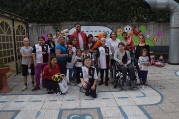 Juve, il grande cuore di Emre Can per i bambini malati