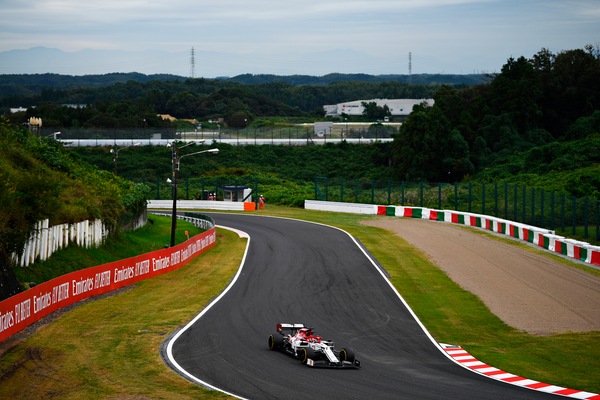F1, Giappone: qualifiche rimandate a domenica per il maltempo