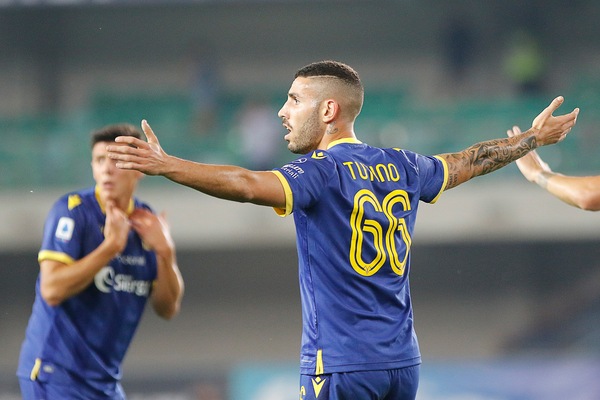 Verona, 4-0 all'Nk Bravo: doppietta per Tutino