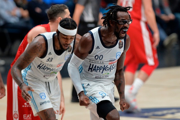 Serie A, colpaccio di Brindisi a Milano. Venezia ritrova il sorriso, cade la capolista Sassari