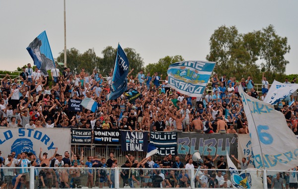 Pescara, liquidato su Twitter un "tifoso" razzista