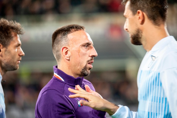 Tre giornate di squalifica a Ribery per le spinte a Passeri