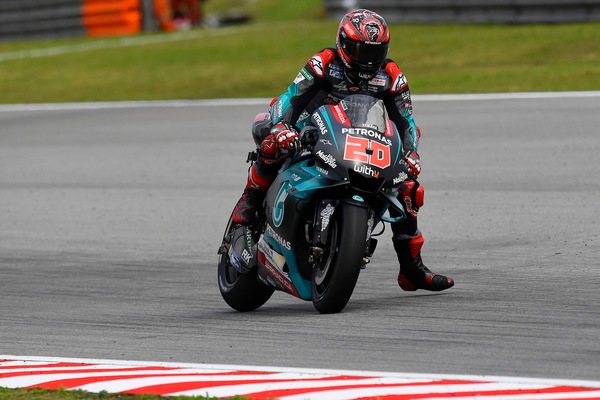 MotoGp Malesia: Quartararo centra la pole, Valentino Rossi sesto