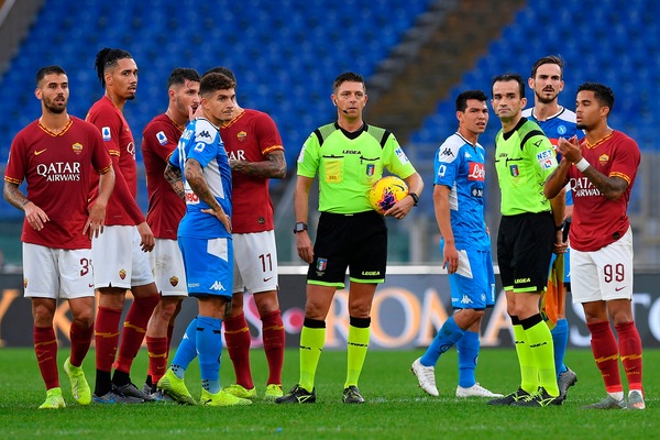 Roma, cori contro Napoli: match sospeso 1' per discriminazione territoriale