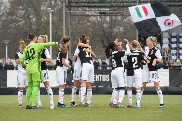 Vittorie di carattere per Juve e Roma, per il titolo lotteranno in quattro