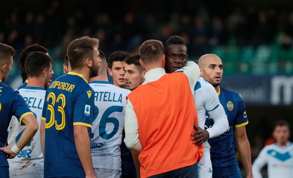Caso Balotelli, interviene la Procura Figc: "Erano in 20 a fare buuh"