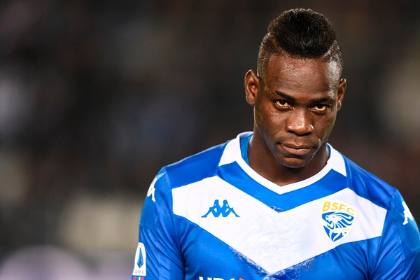 Brescia, Balotelli : "Lasciamoli parlare, torno presto"