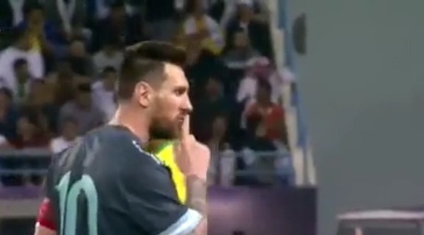 Battibecco tra Tite e Messi: "Mi ha detto di stare zitto"